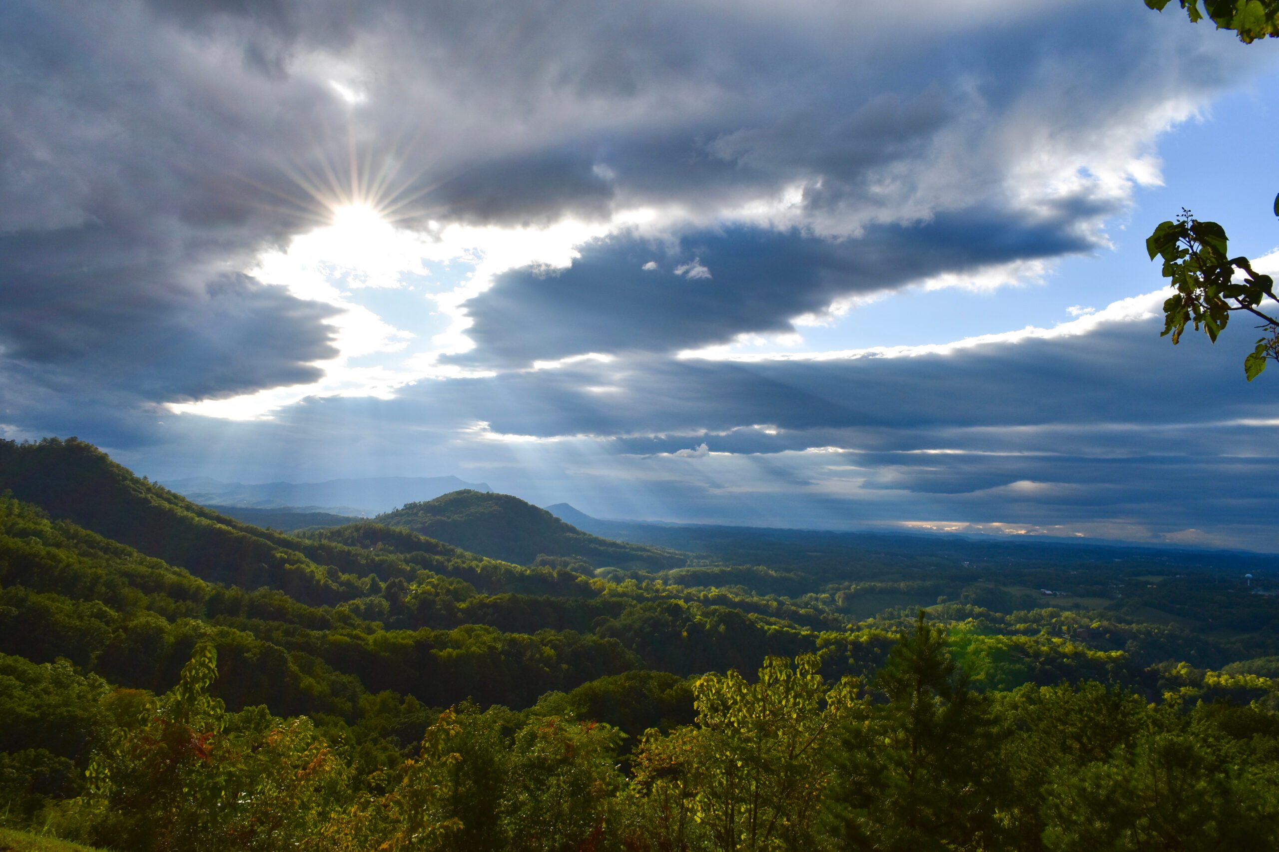 Sunbeams Over The Mountains